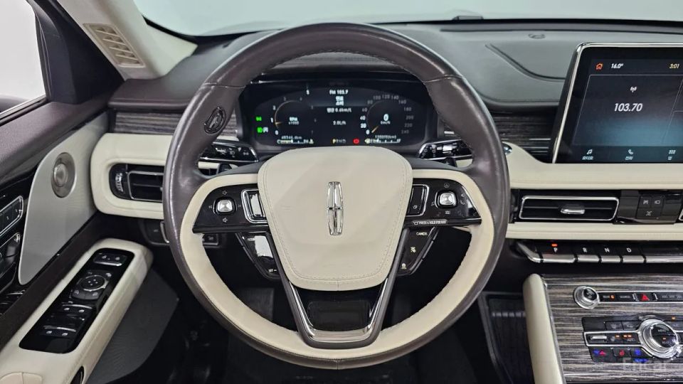 Lincoln Aviator