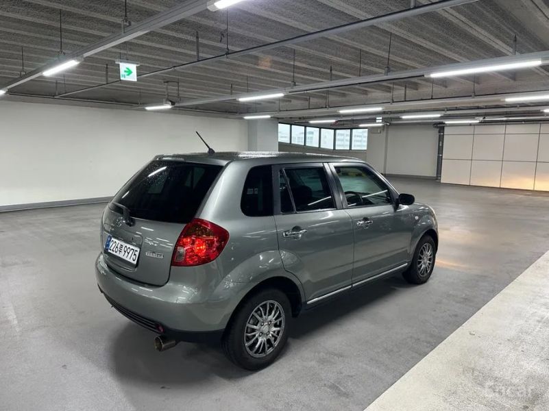 Mazda Verisa