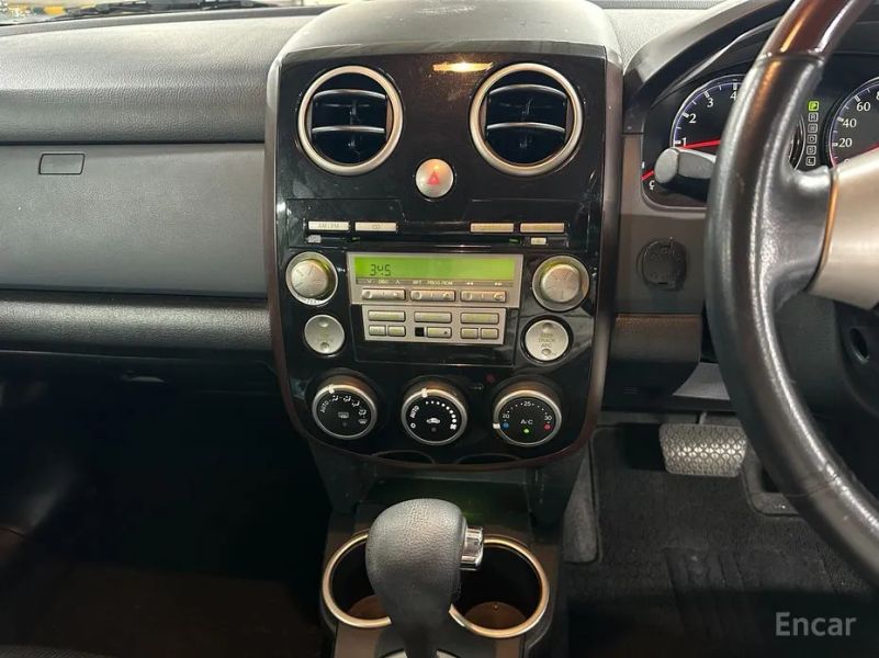 Mazda Verisa