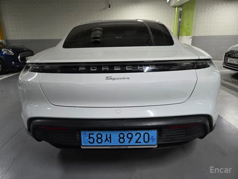 Porsche Taycan