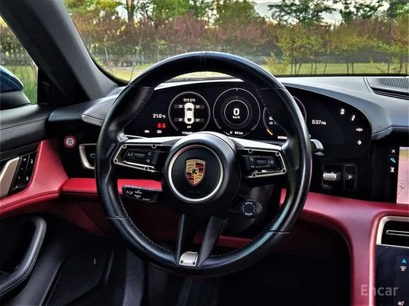Porsche Taycan