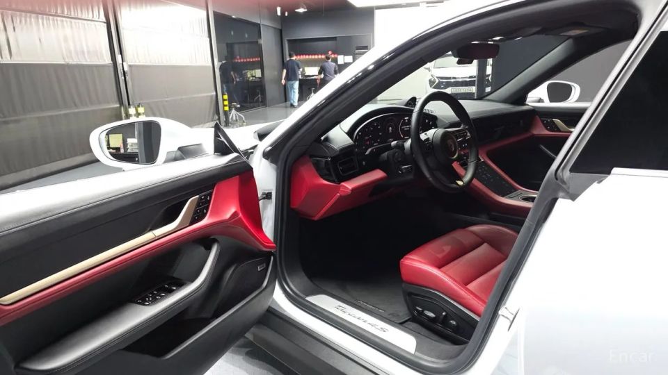 Porsche Taycan