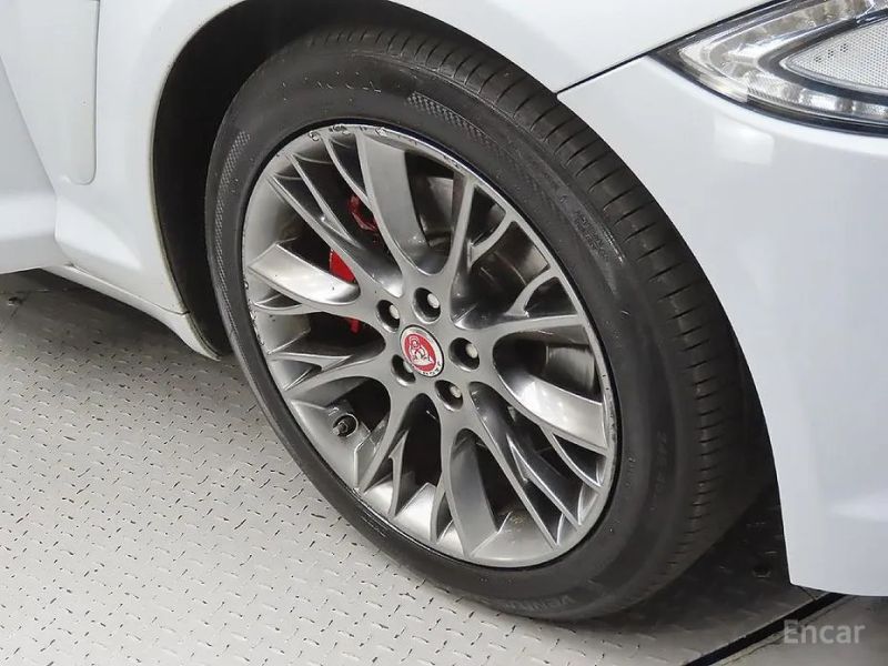 Jaguar xf