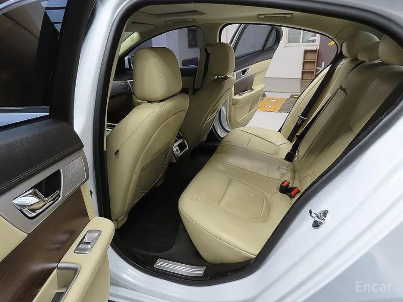 Jaguar xf