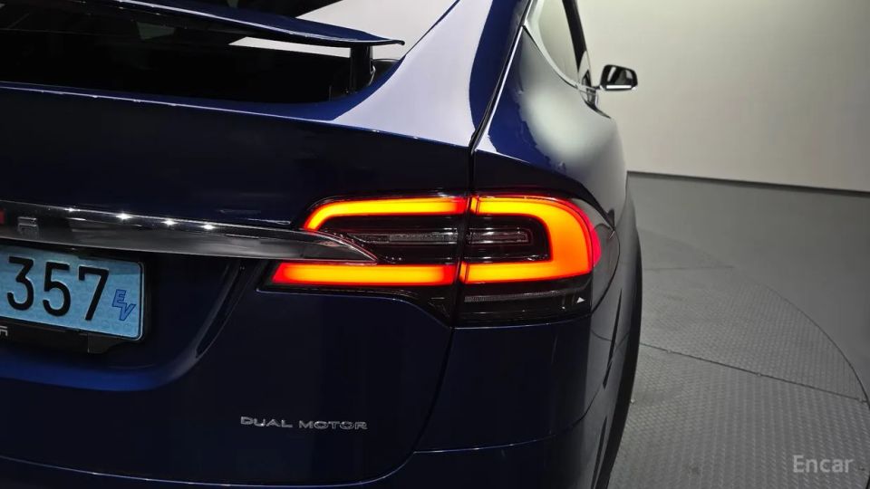 Tesla model-x