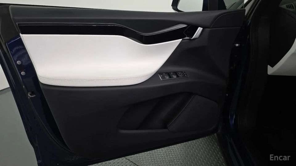 Tesla model-x
