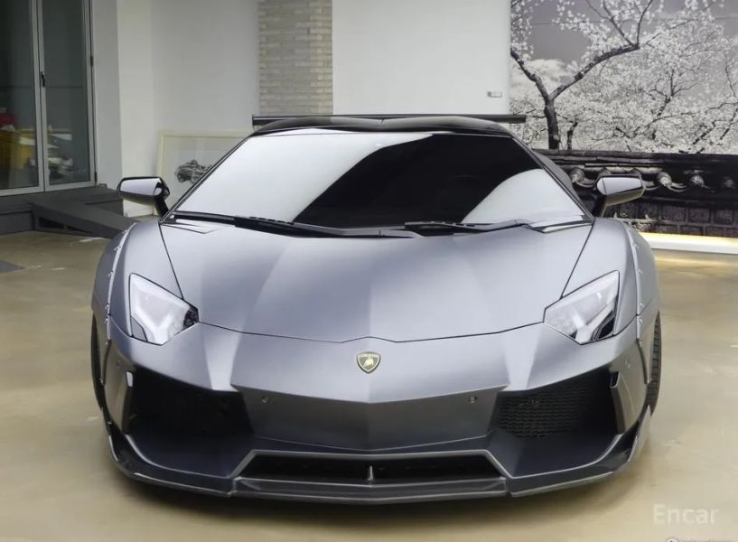Lamborghini Aventador