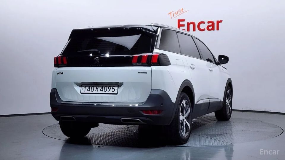 Peugeot 5008