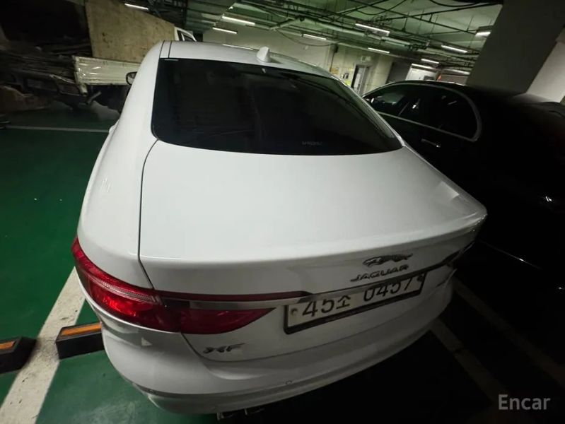 Jaguar xf