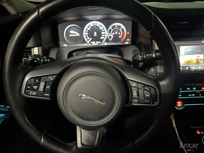 Jaguar xf