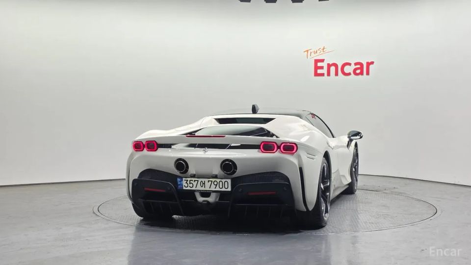 Ferrari SF90