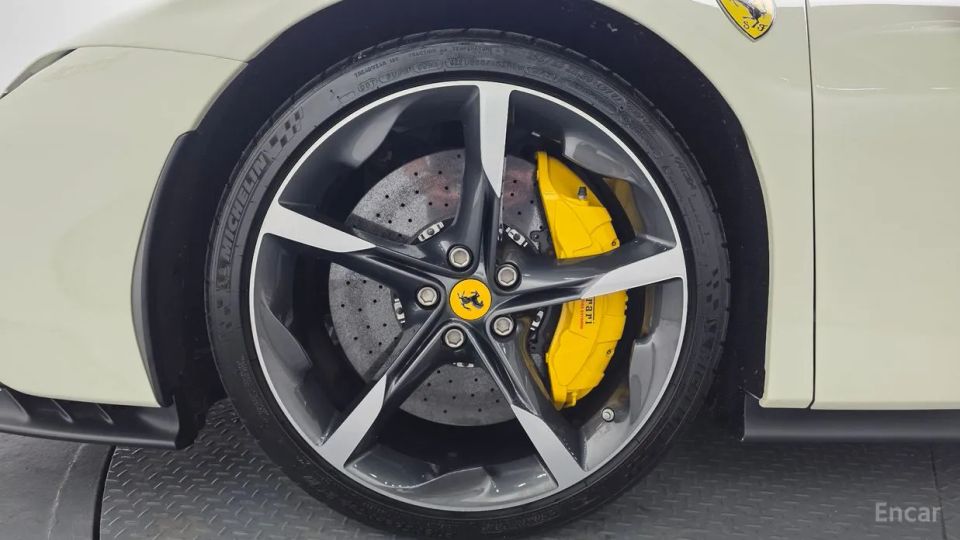 Ferrari SF90