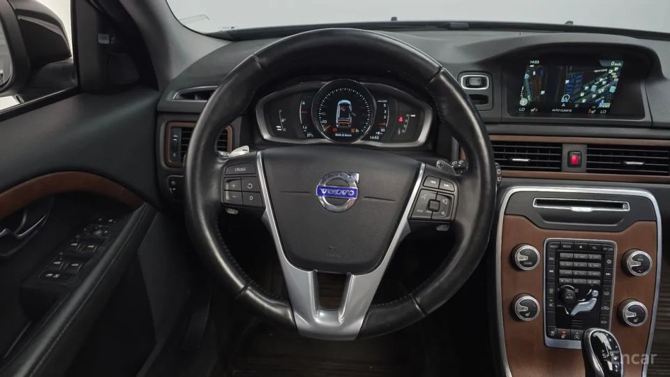 Volvo XC70