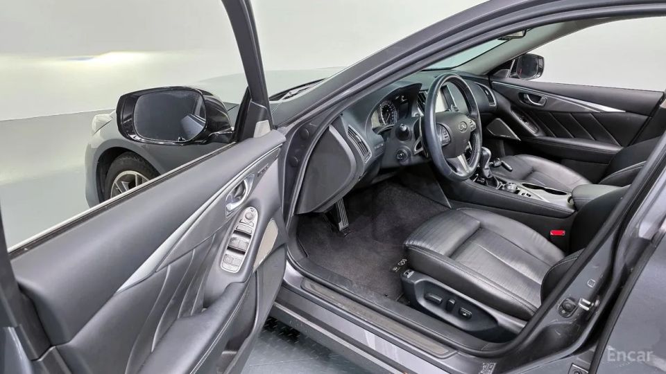 Infiniti Q50