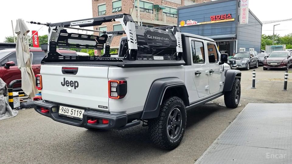 Jeep gladiator