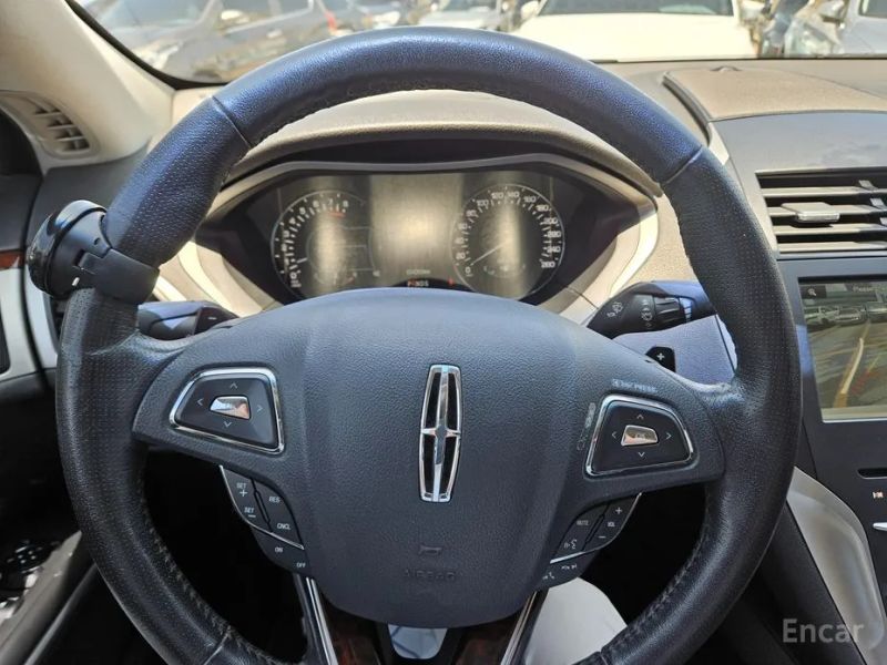 Lincoln MKZ