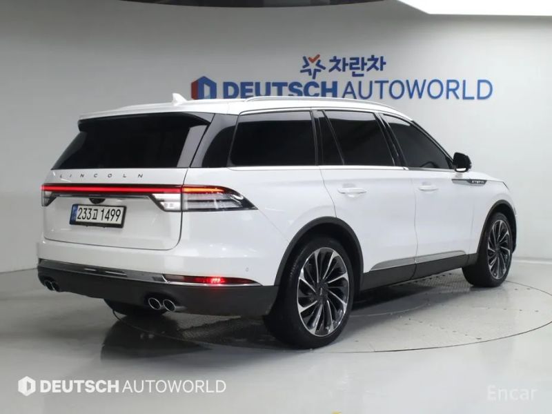 Lincoln Aviator