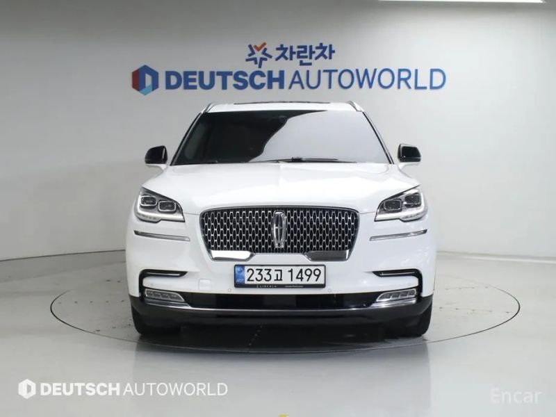 Lincoln Aviator
