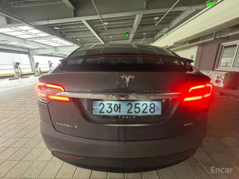 Tesla model-x