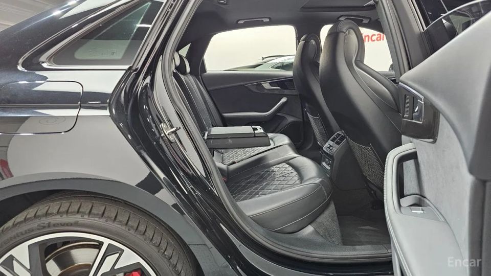 Audi S4