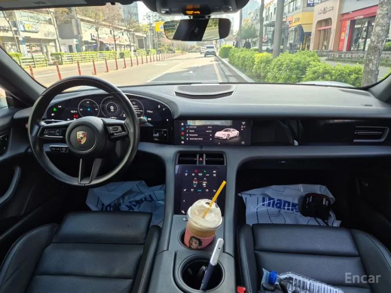 Porsche Taycan