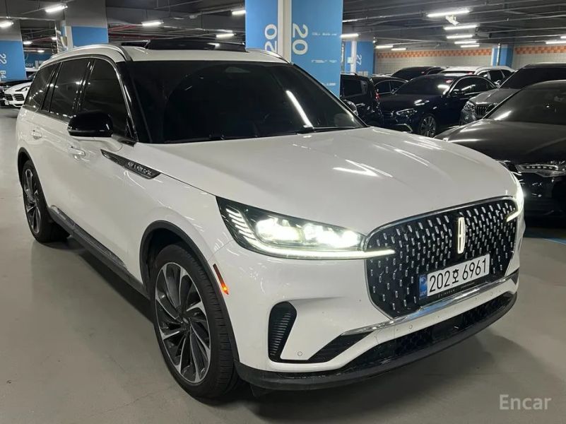 Lincoln Aviator