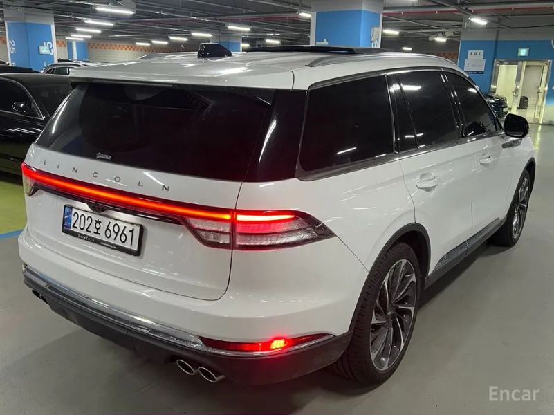 Lincoln Aviator