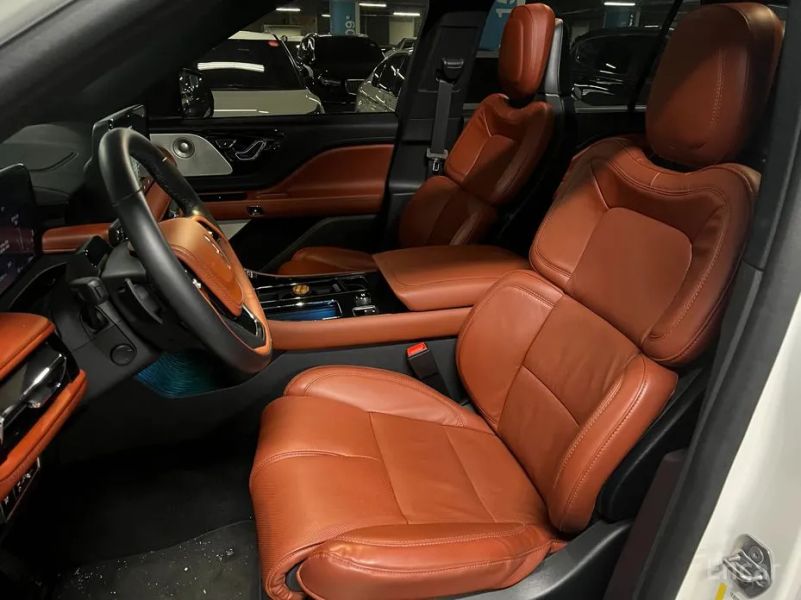 Lincoln Aviator