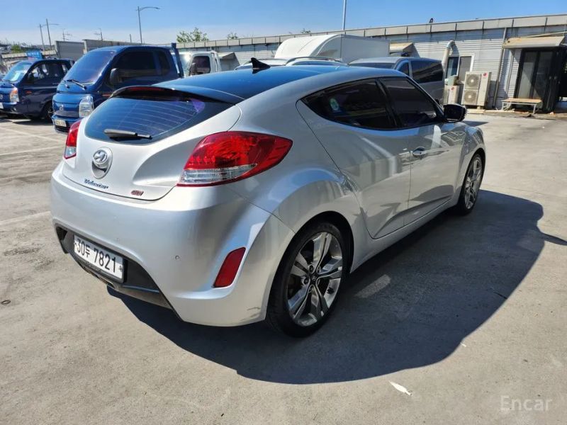 Hyundai Veloster