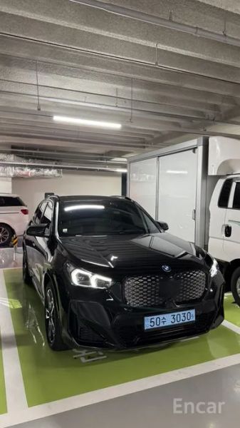 BMW ix1
