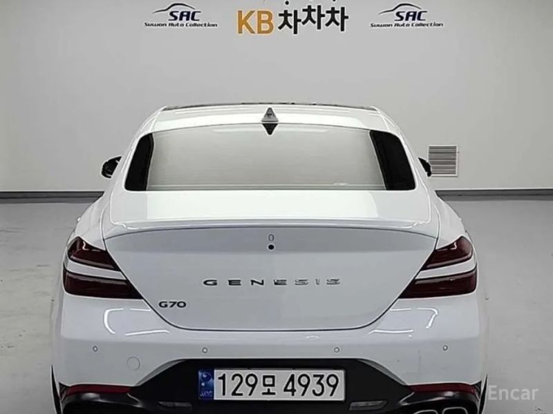 Genesis G70