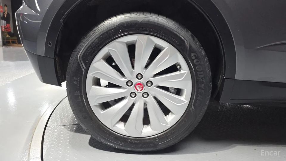 Jaguar E-PACE