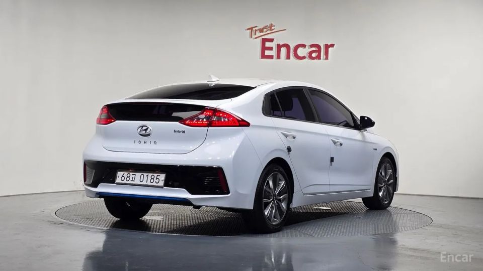 Hyundai Ioniq