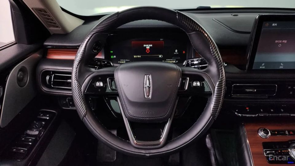 Lincoln Aviator