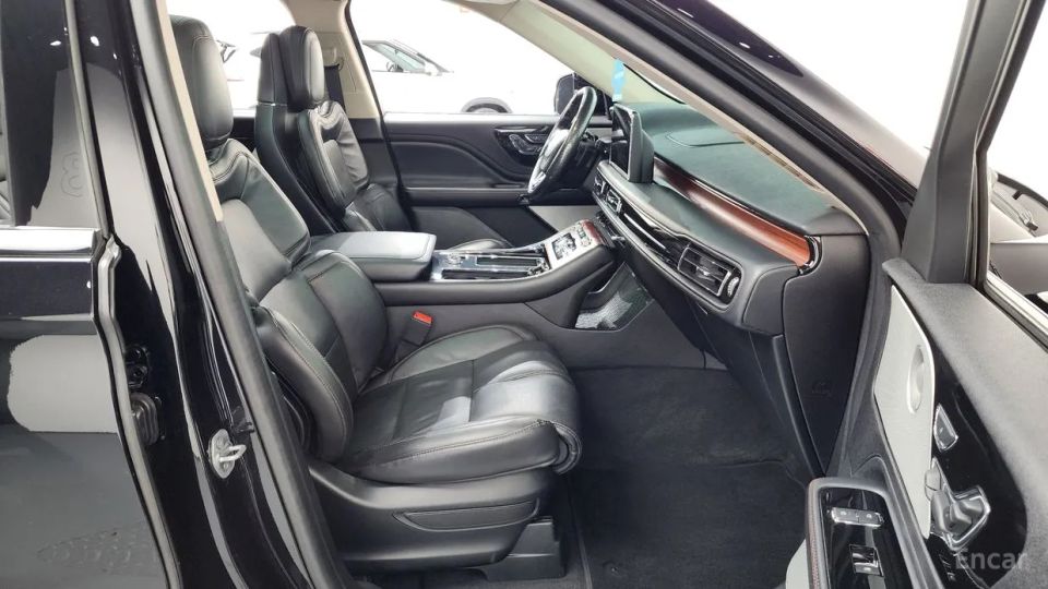 Lincoln Aviator