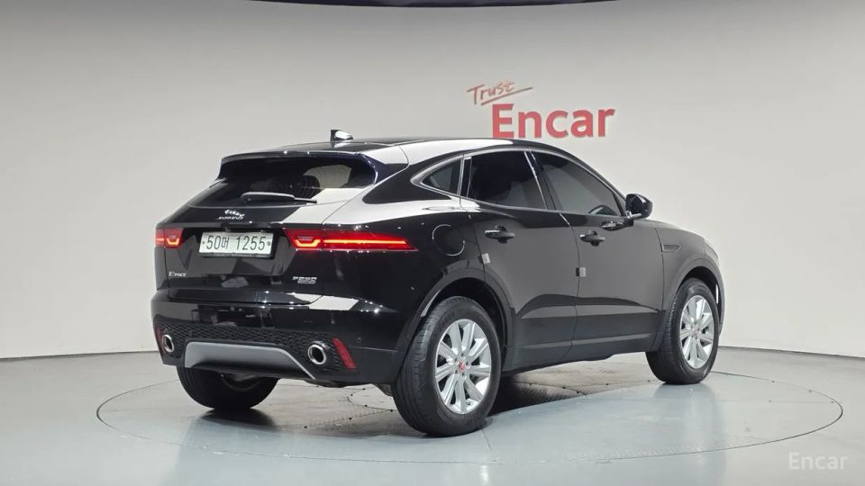 Jaguar E-PACE