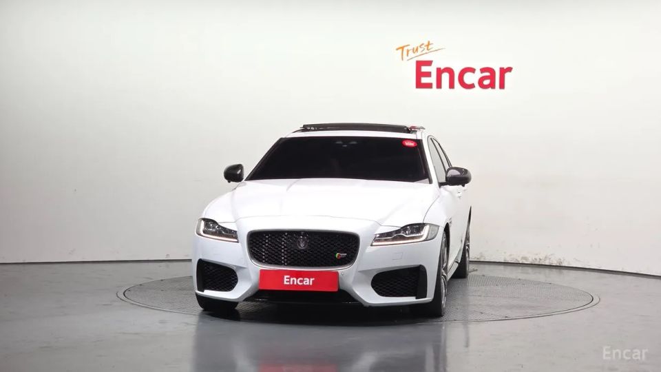 Jaguar xf