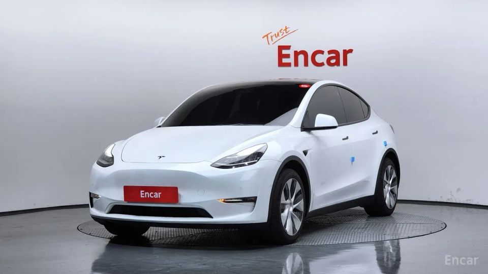 Tesla model-y