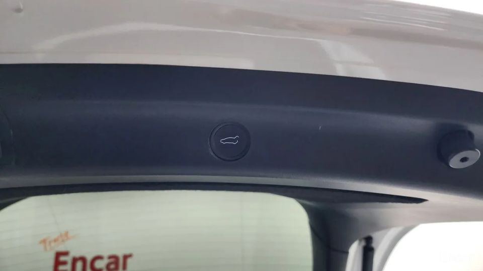 Tesla model-y