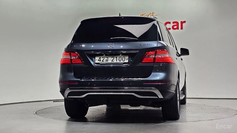 Mercedes-Benz M-class