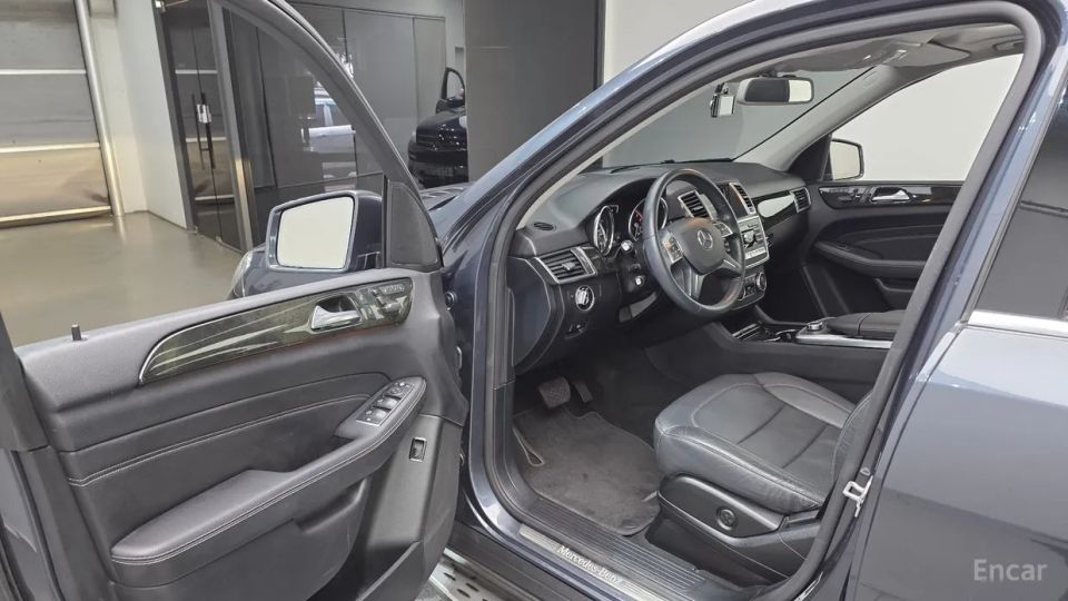 Mercedes-Benz M-class