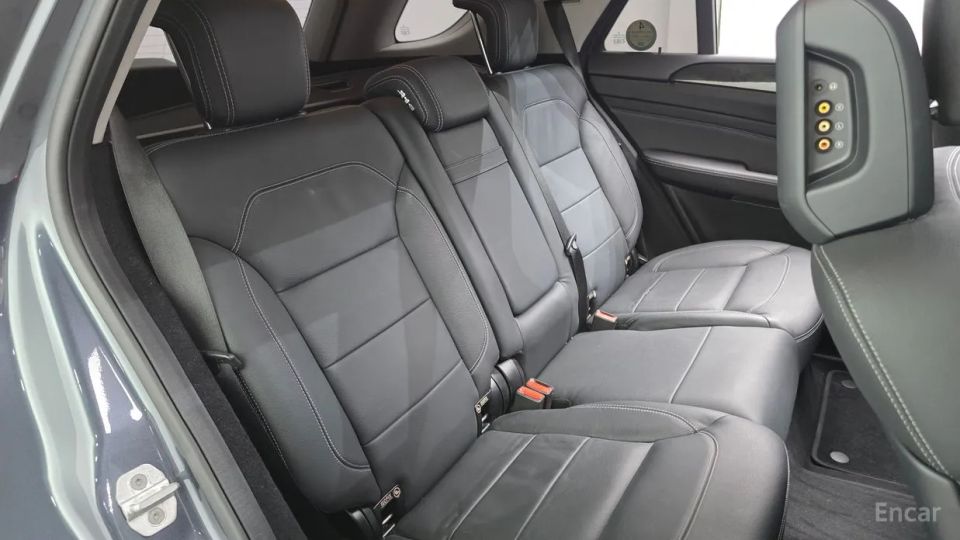 Mercedes-Benz M-class