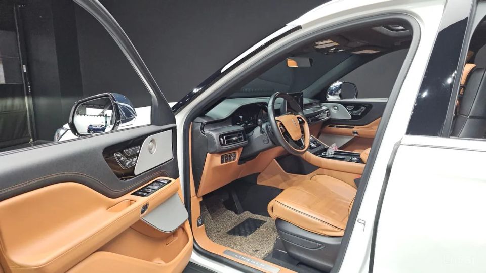 Lincoln Aviator