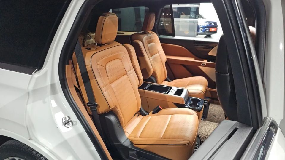 Lincoln Aviator