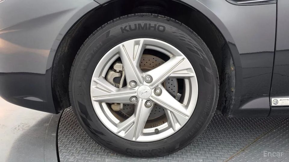 Hyundai Tuscani
