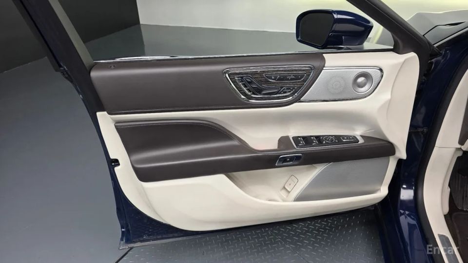 Lincoln Continental