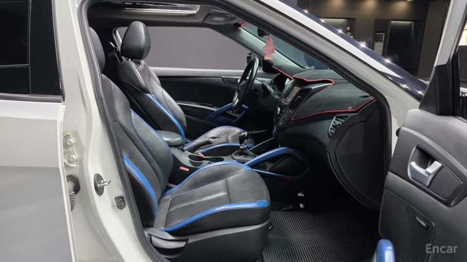 Hyundai Veloster