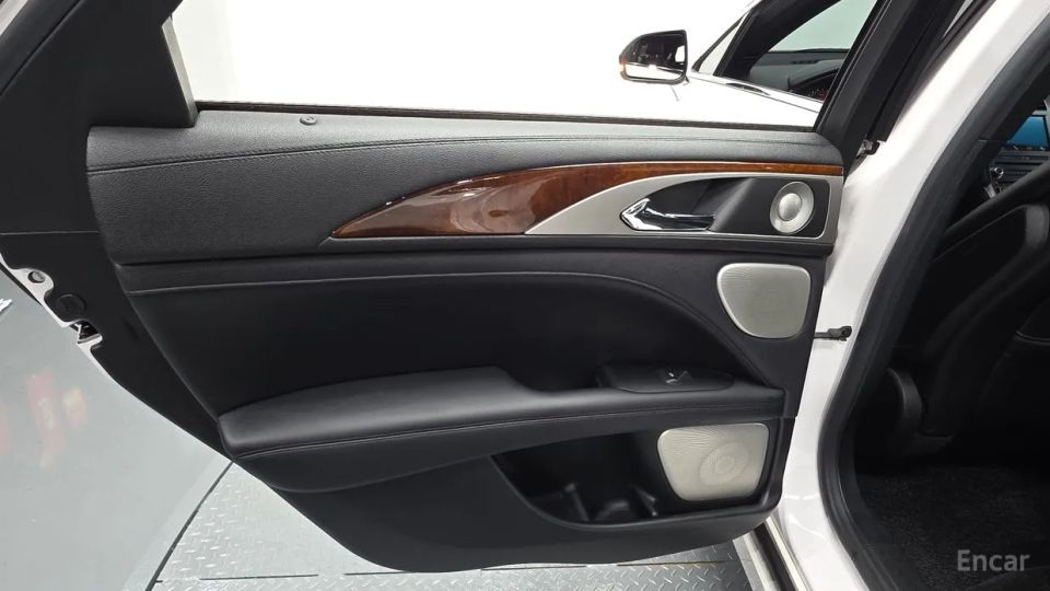 Lincoln MKZ