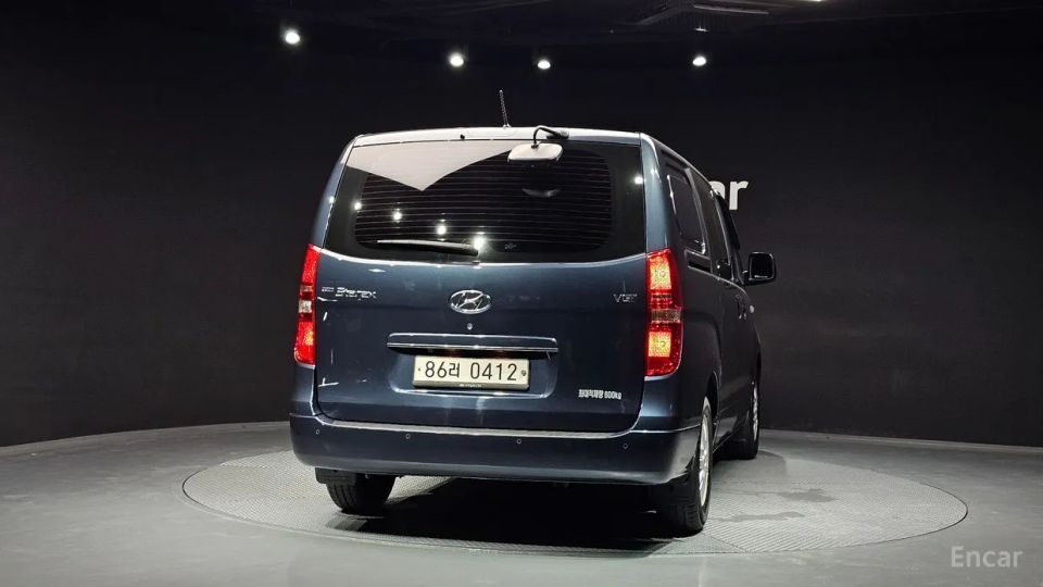 Hyundai Starex