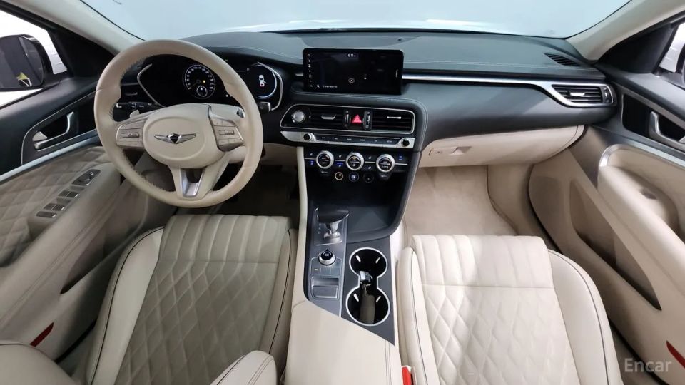 Genesis G70